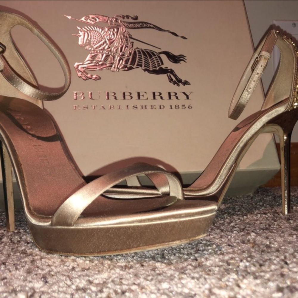 Burberry shoes